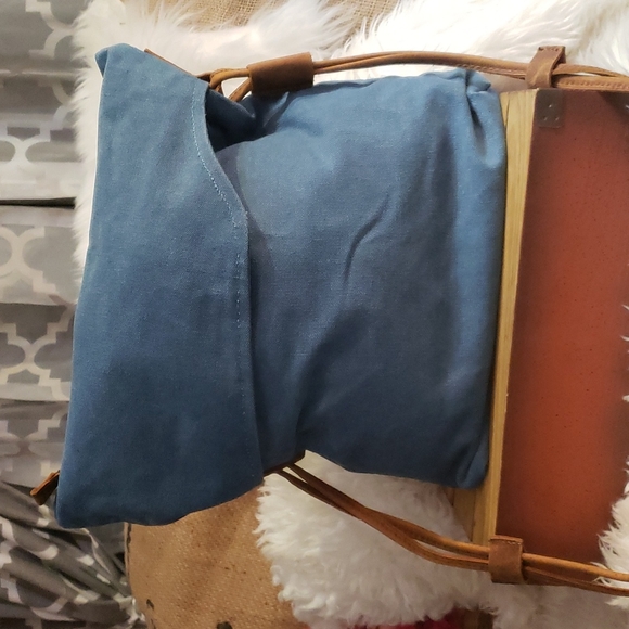 Canvas & Leather Bag - Picture 3 of 4